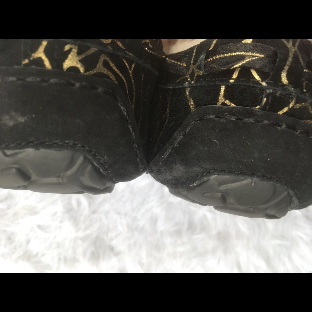 Limited Edition UGG moccasin slippers! - Picture 4 of 8